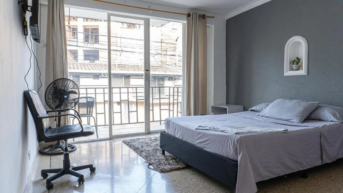 Apartamento Calazans 4 Habitaciones Compostela 200 Medellin Colombia